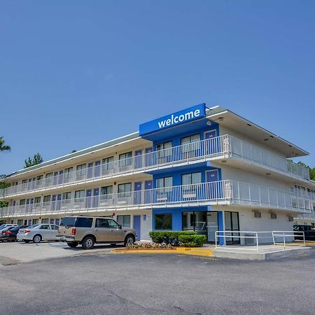 Rodeway Inn Tillmans Corner Ngoại thất bức ảnh