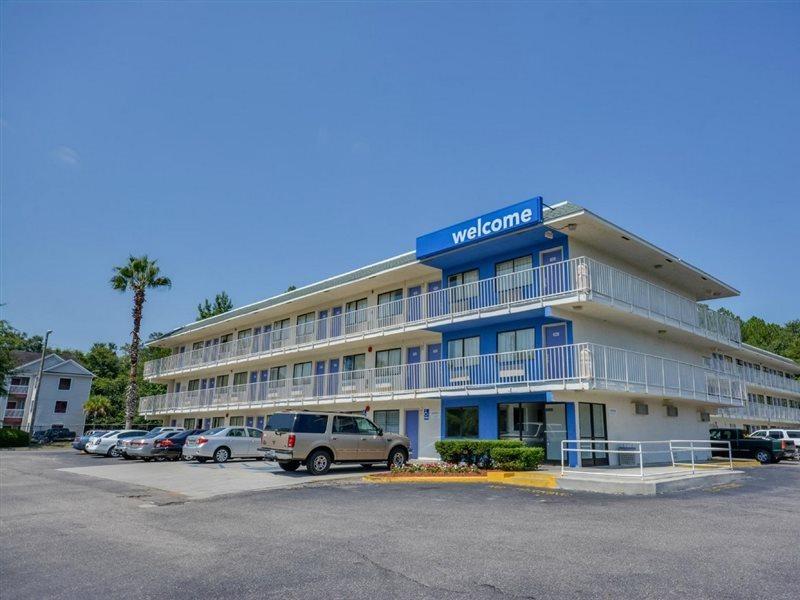 Rodeway Inn Tillmans Corner Ngoại thất bức ảnh