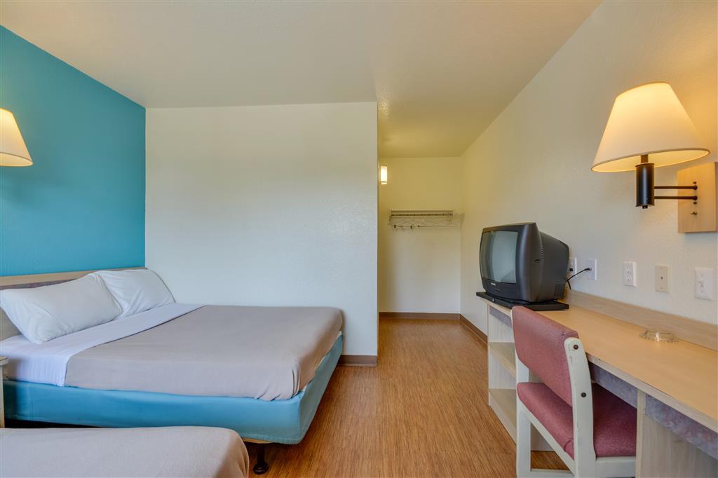 Rodeway Inn Tillmans Corner Phòng bức ảnh